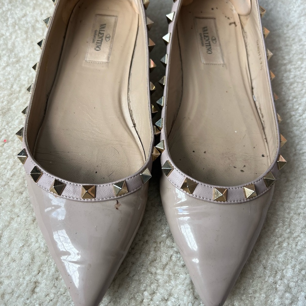 100% Authentic Valentino flats size 37.5